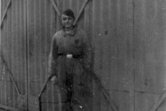 1943_vorm_Hallentor